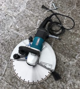 Betoonilõikur Makita 4114 veega.